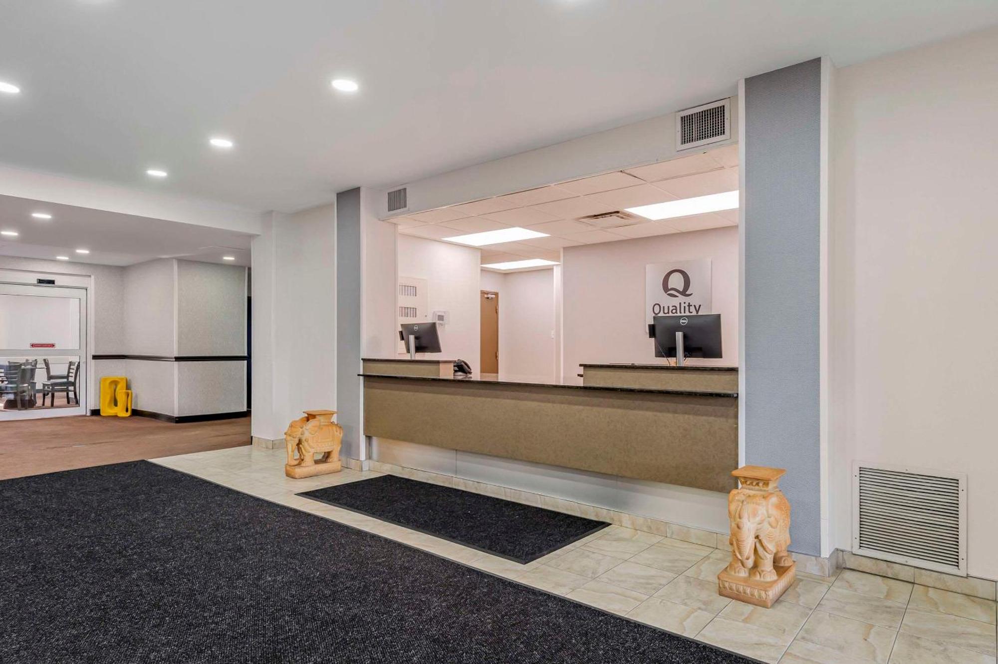 Quality Inn Отава Екстериор снимка