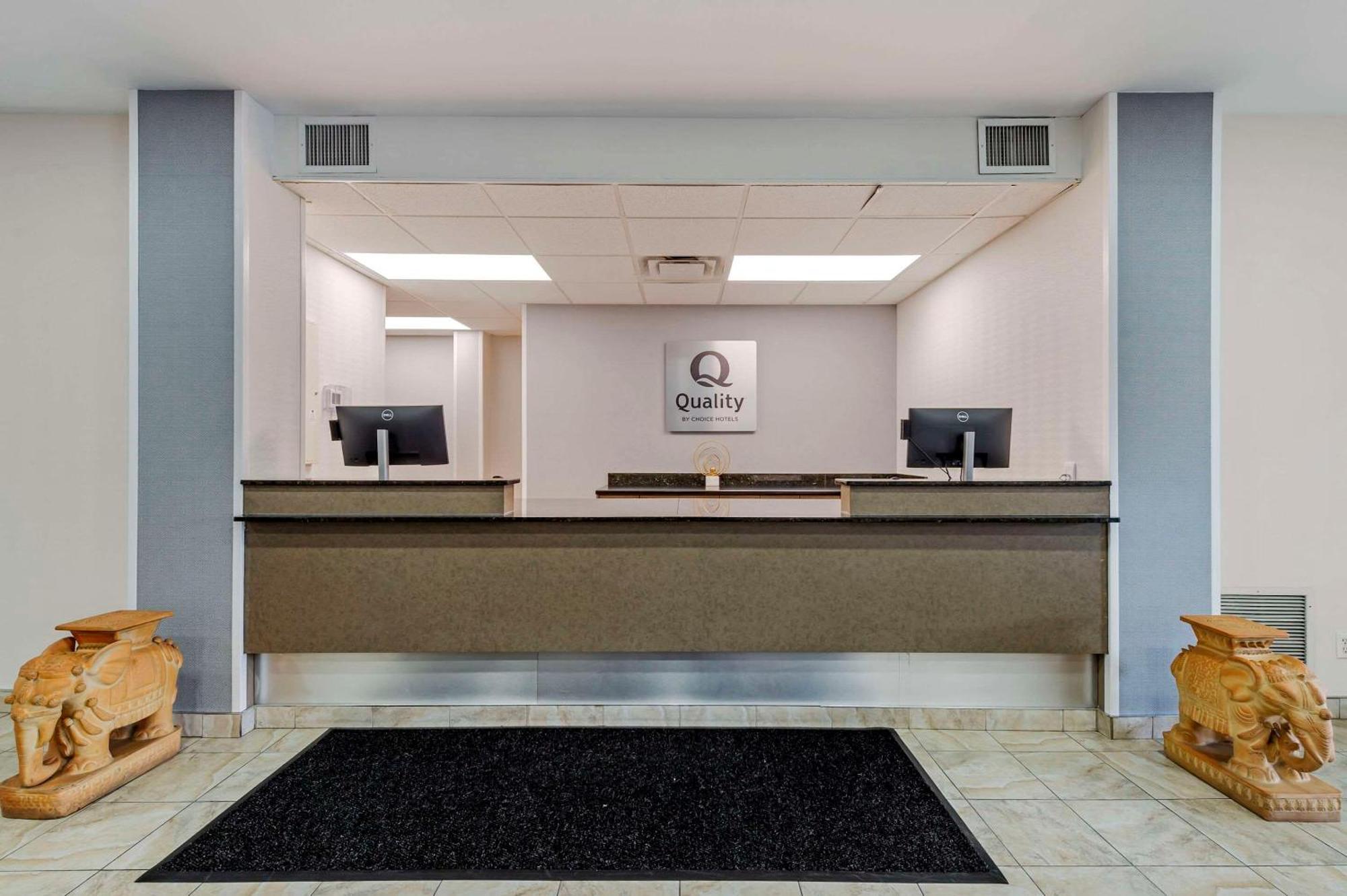 Quality Inn Отава Екстериор снимка