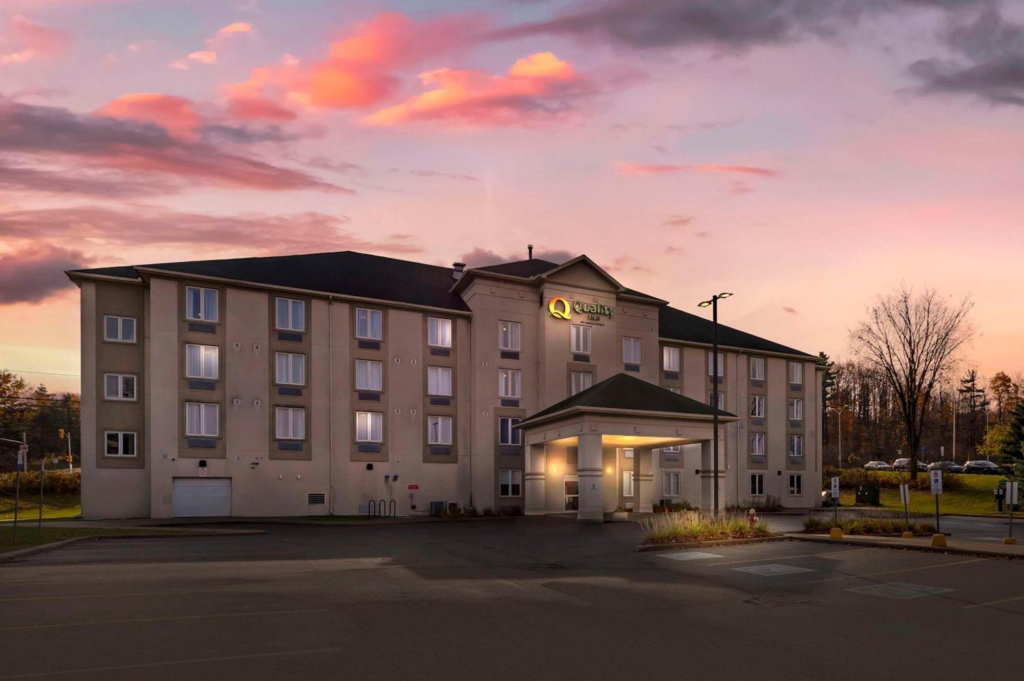 Quality Inn Отава Екстериор снимка