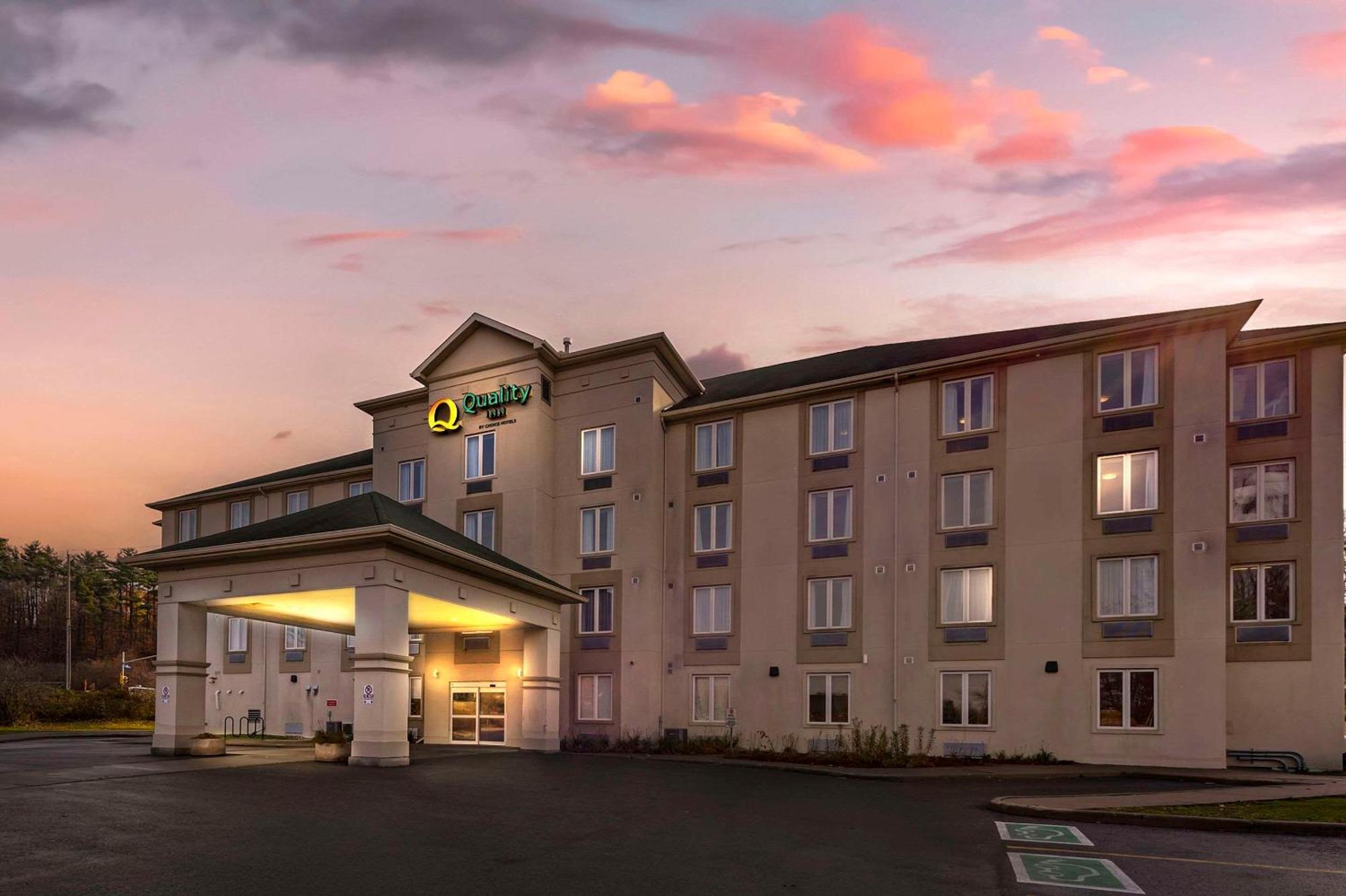 Quality Inn Отава Екстериор снимка