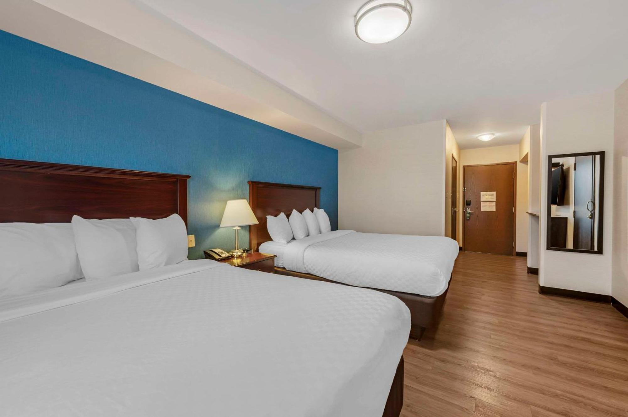 Quality Inn Отава Екстериор снимка