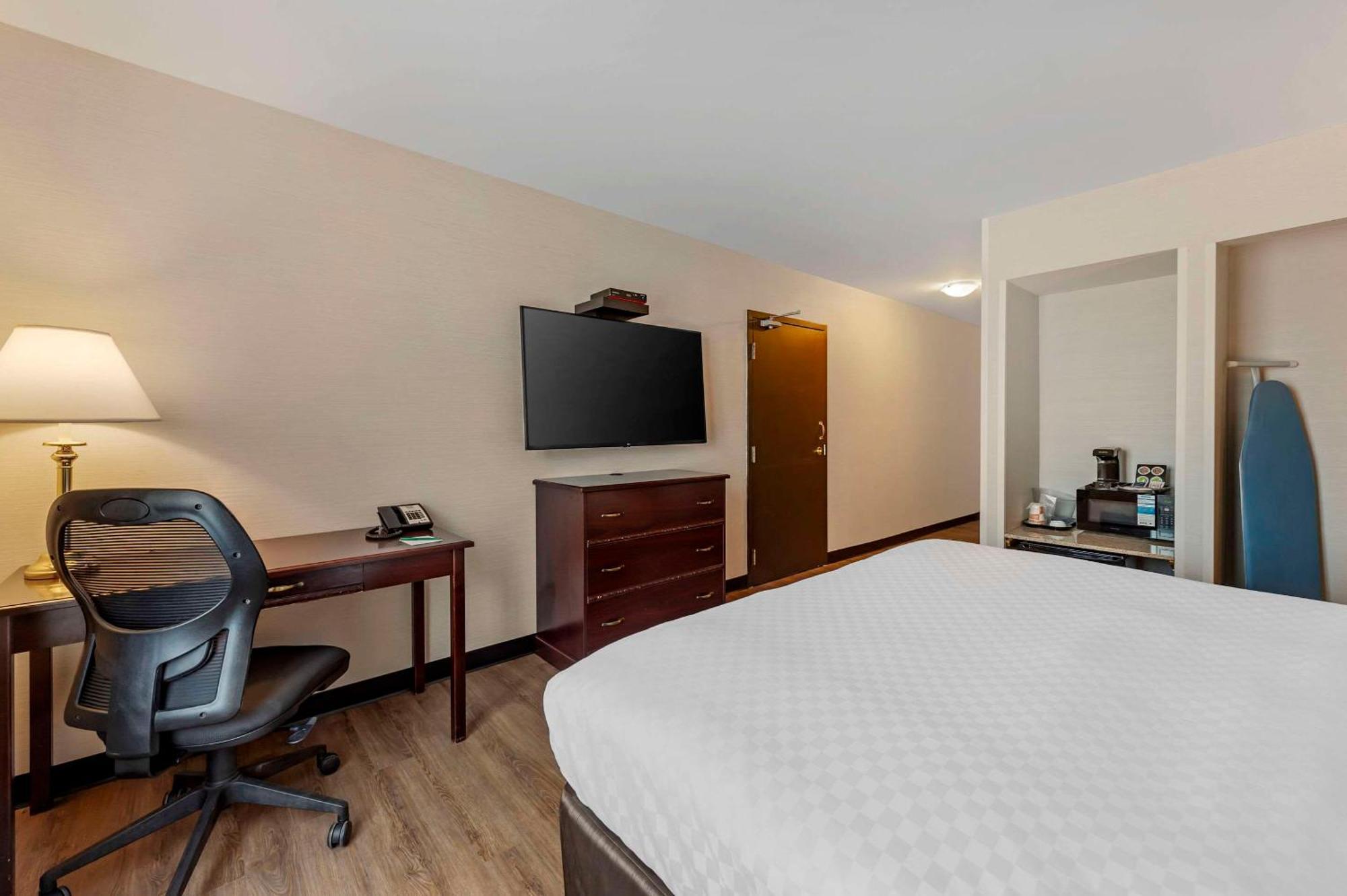 Quality Inn Отава Екстериор снимка